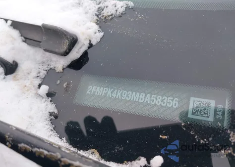 2021 Ford Edge Titanium z USA, uszkodzony, nr VIN 2FMPK4K93MBA58356